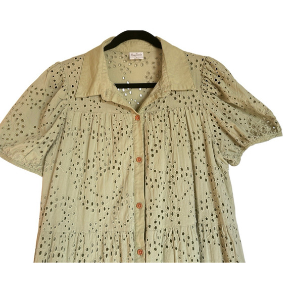 Elegant Cream Midi Dress - Picture 4 of 16